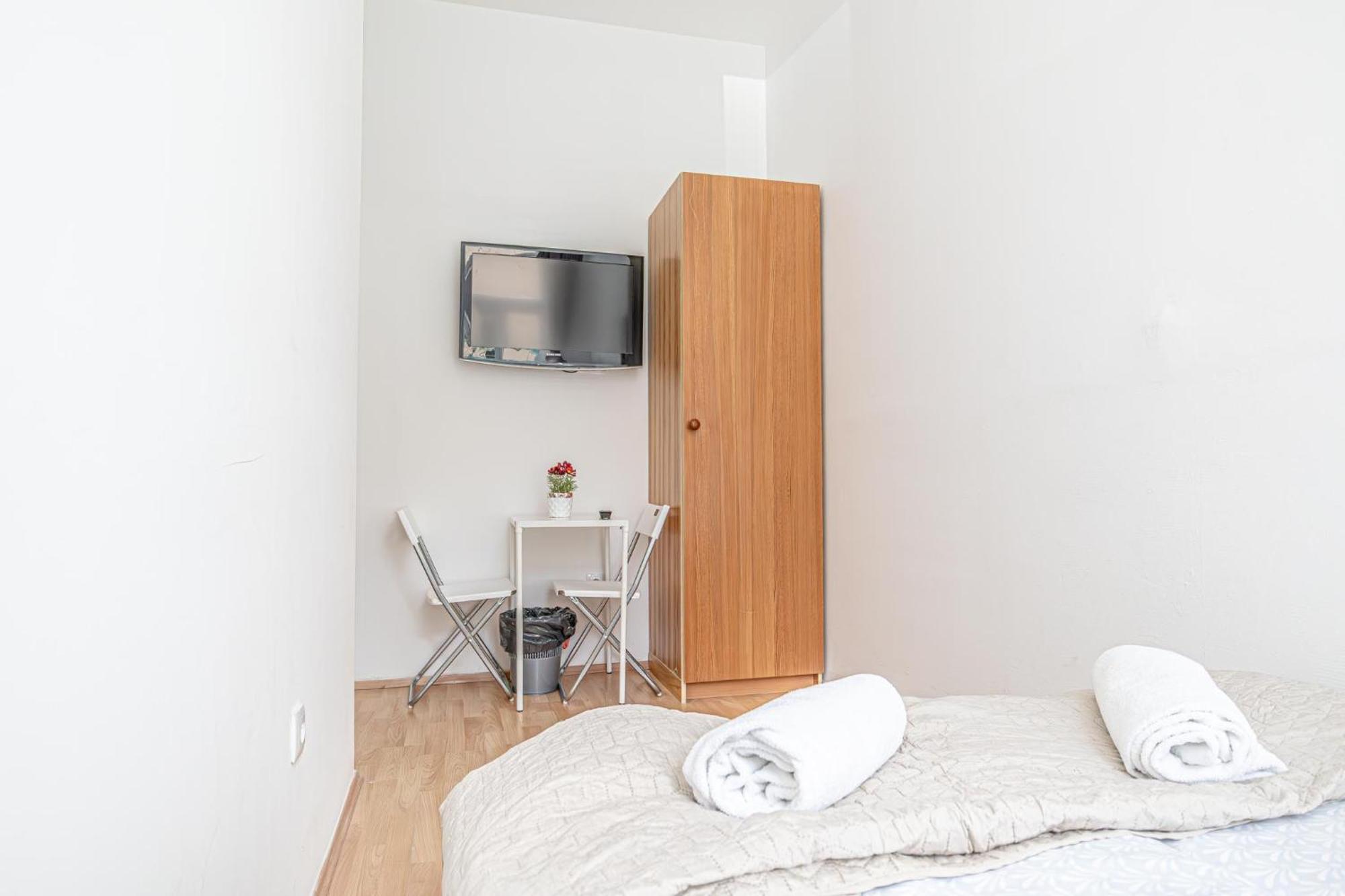 Loevly Shared 6Br With Garden Near Danube & Millenium City 비엔나 외부 사진