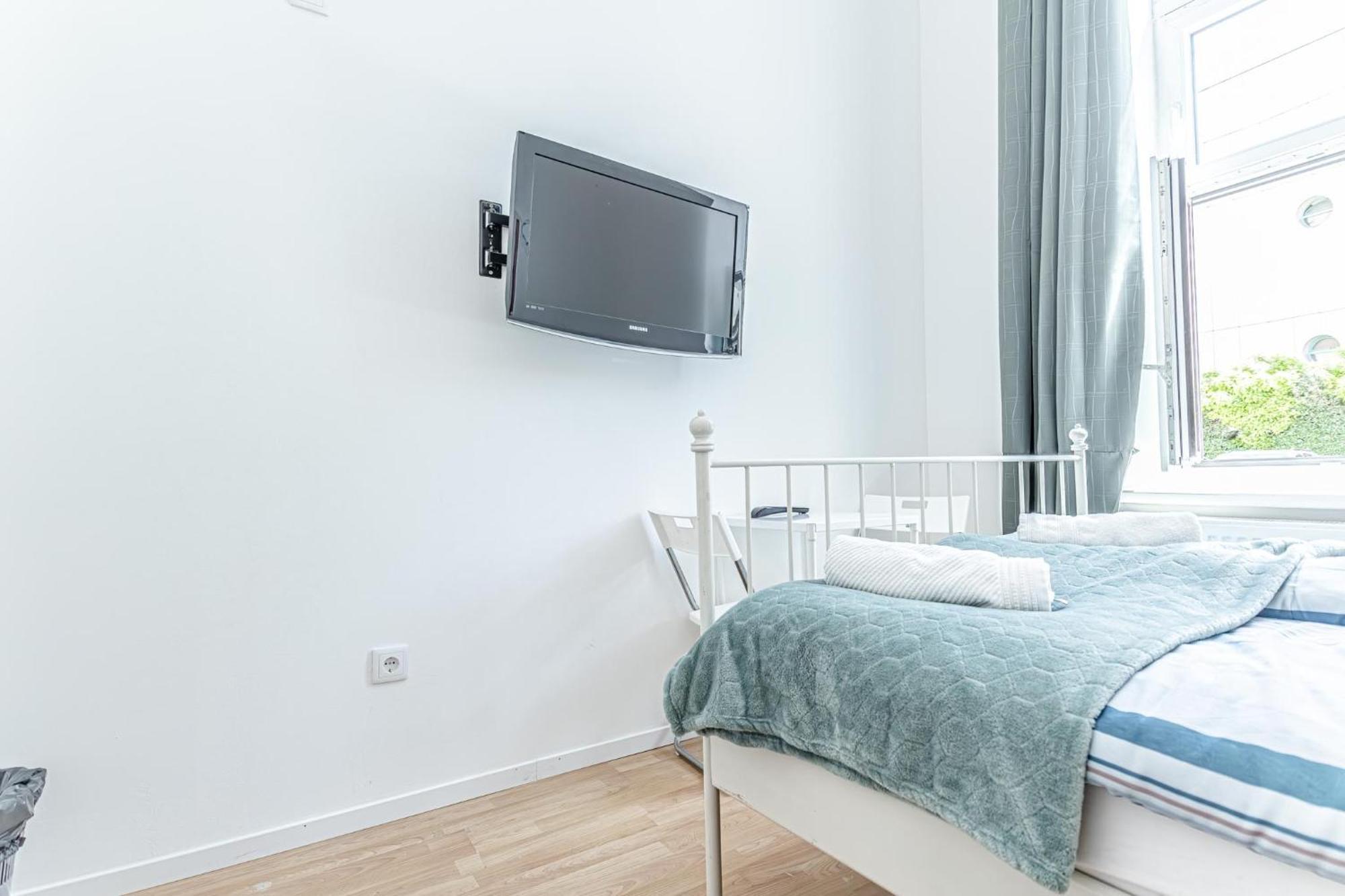 Loevly Shared 6Br With Garden Near Danube & Millenium City 비엔나 외부 사진