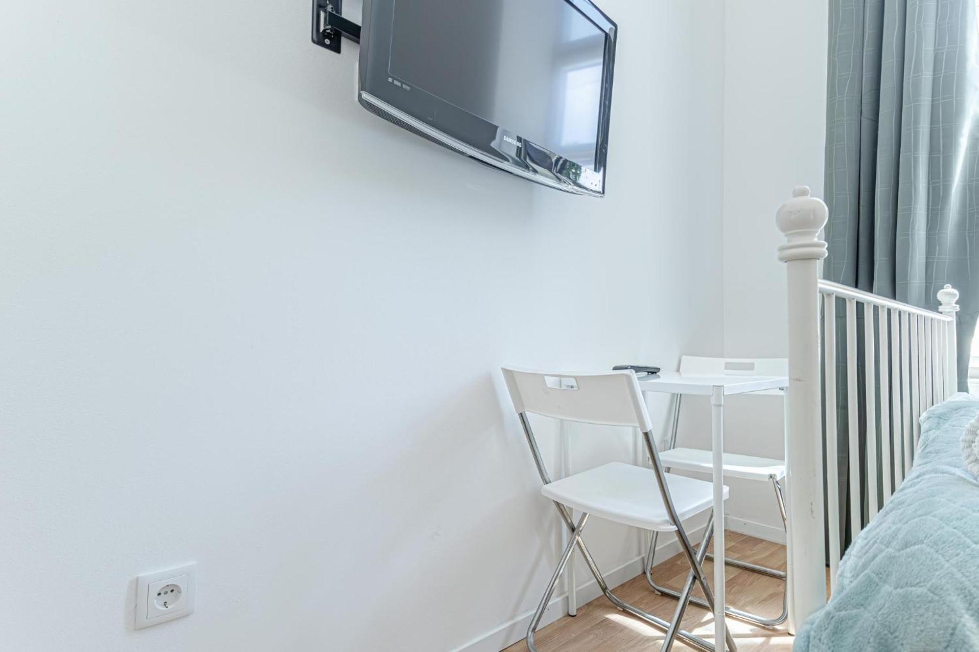 Loevly Shared 6Br With Garden Near Danube & Millenium City 비엔나 외부 사진