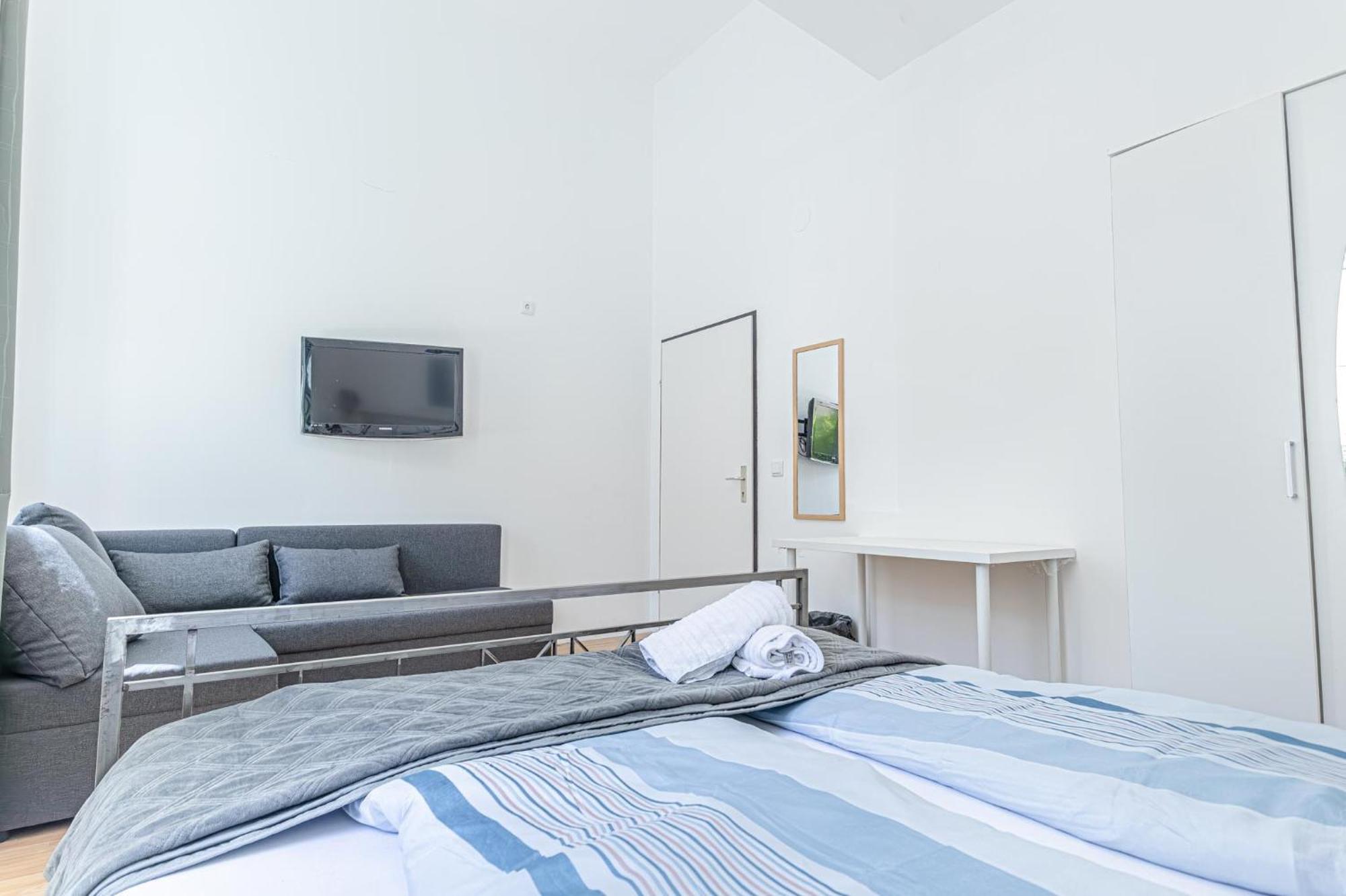 Loevly Shared 6Br With Garden Near Danube & Millenium City 비엔나 외부 사진