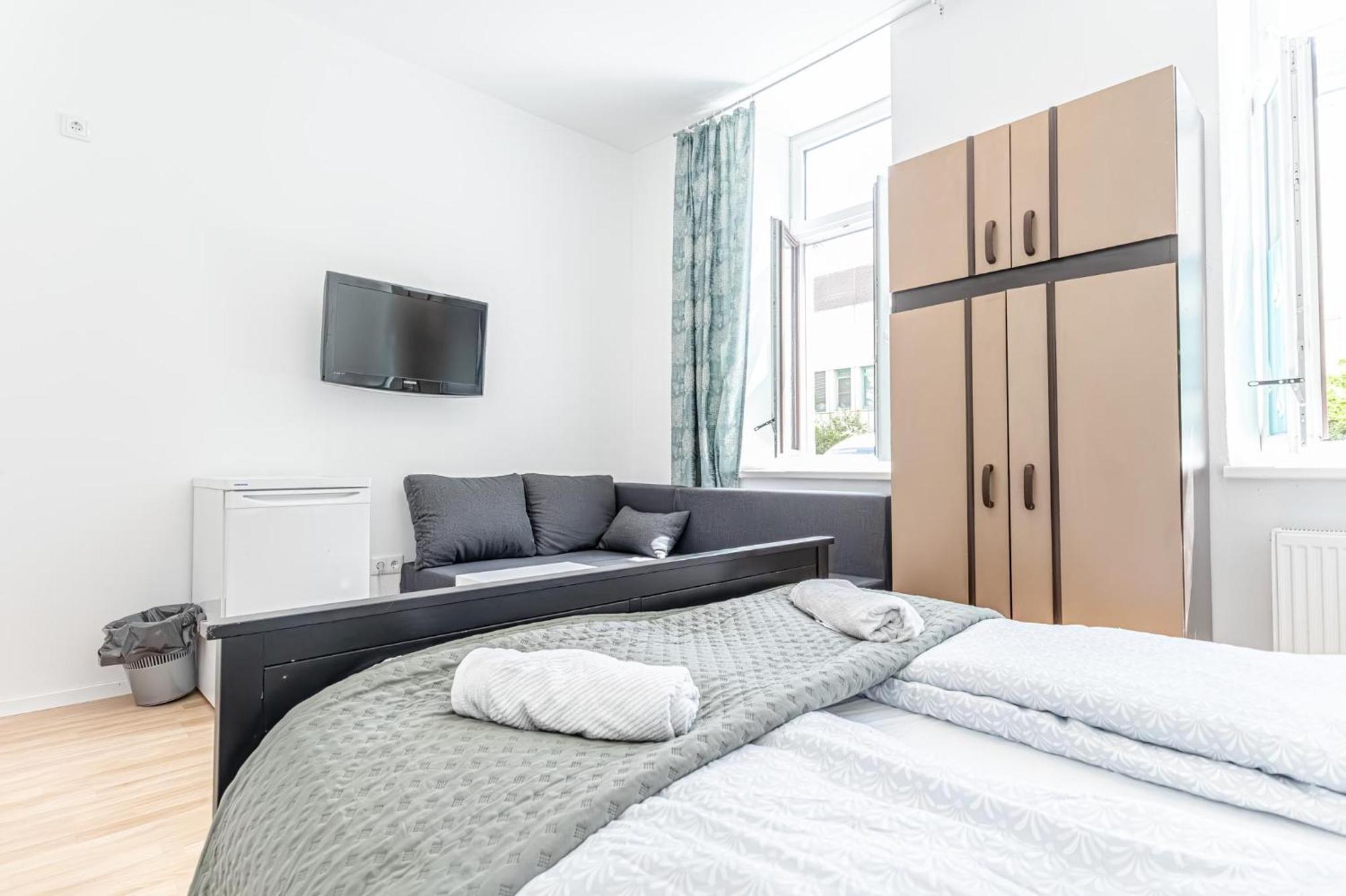 Loevly Shared 6Br With Garden Near Danube & Millenium City 비엔나 외부 사진
