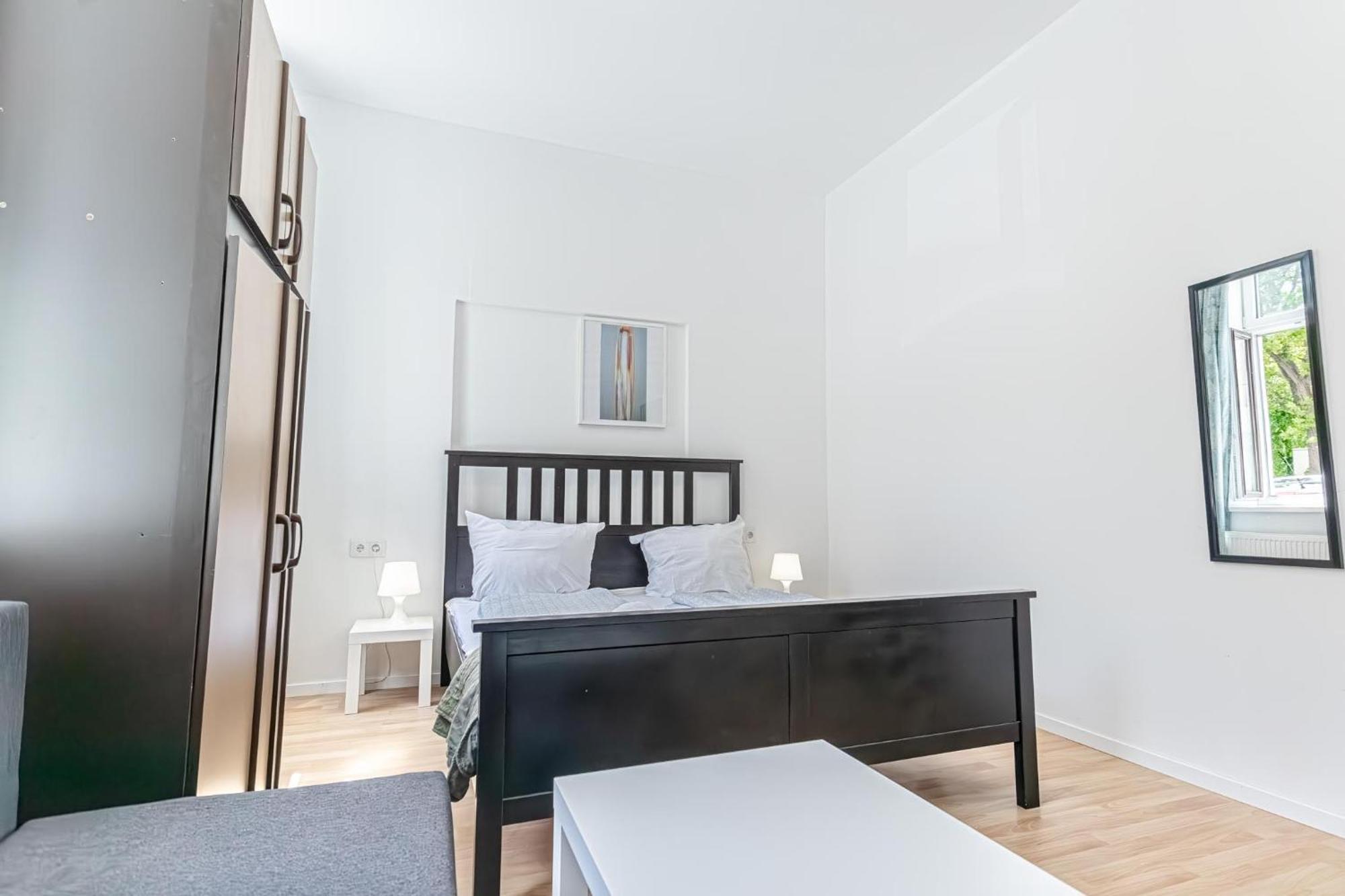 Loevly Shared 6Br With Garden Near Danube & Millenium City 비엔나 외부 사진